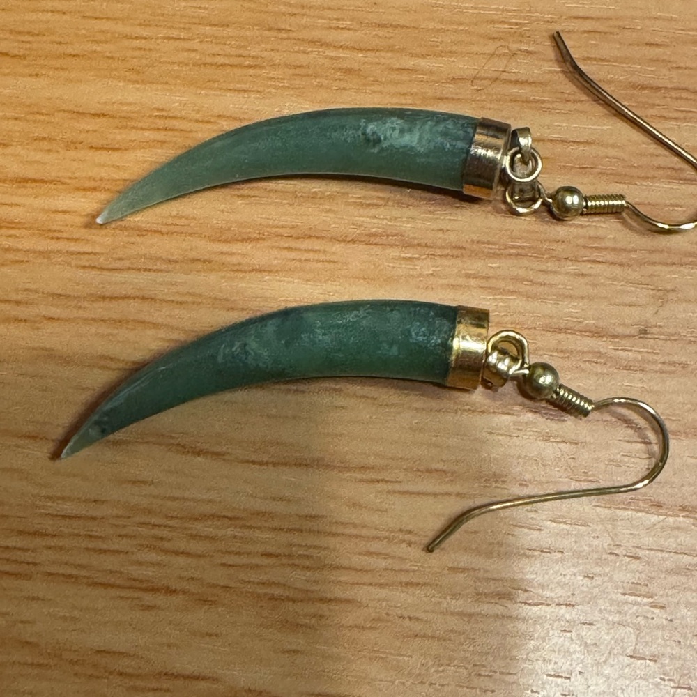 Vintage Green Jade Gold-toned Hook Earrings - Picture 2 of 3
